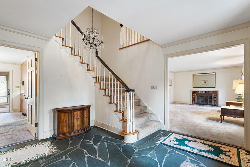 3900 Yadkin Dr, Raleigh, NC 27609
