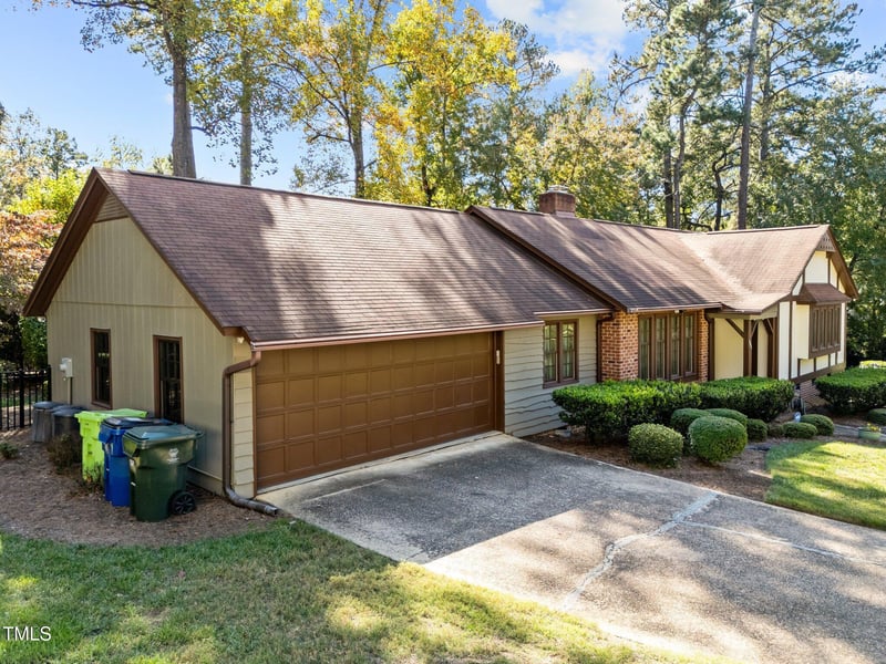 3901 Brewster Dr, Raleigh, NC 27606