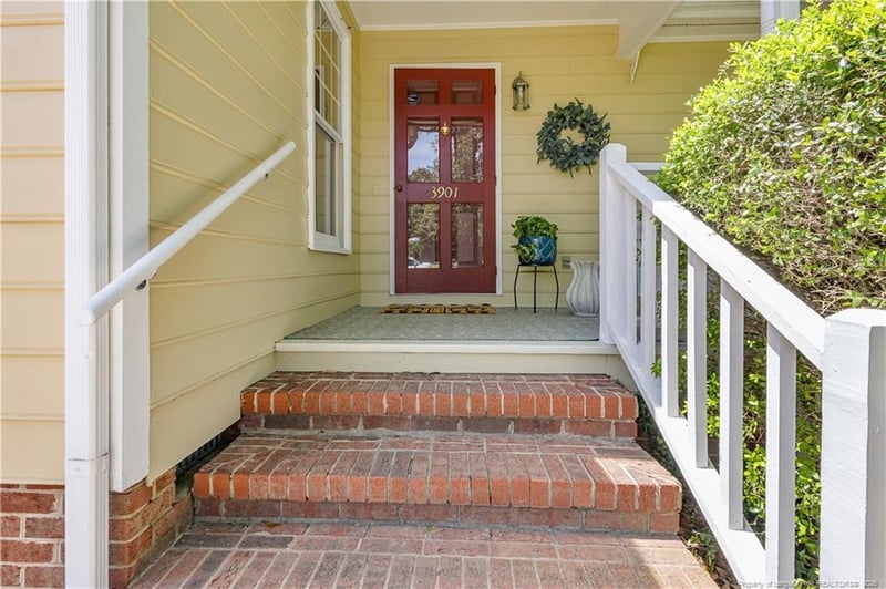 3901 Carson Dr, Sanford, NC 27332