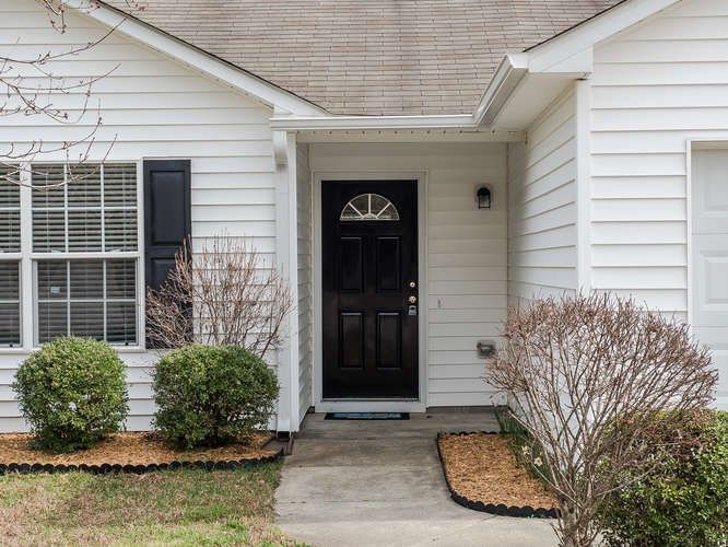 3901 Tyler Bluff Ln, Raleigh, NC 27616