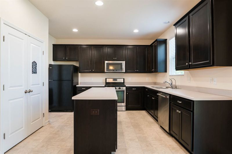 3901 White Kestrel Dr, Raleigh, NC 27616
