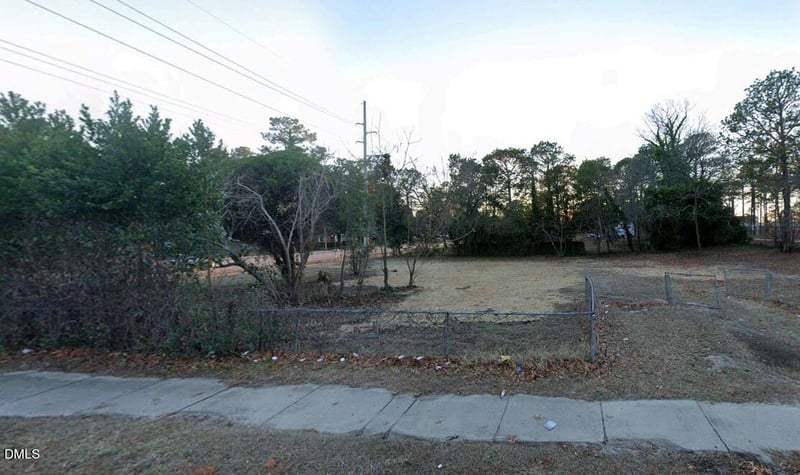 3902 Coventry Rd, Fayetteville, NC 28304