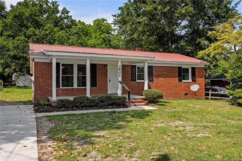 3902 Hartwell Rd, Fayetteville, NC 28304
