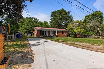 3902 Hartwell Rd, Fayetteville, NC 28304