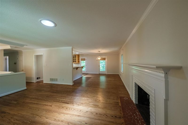 3904 Yew Cir, Raleigh, NC 27612