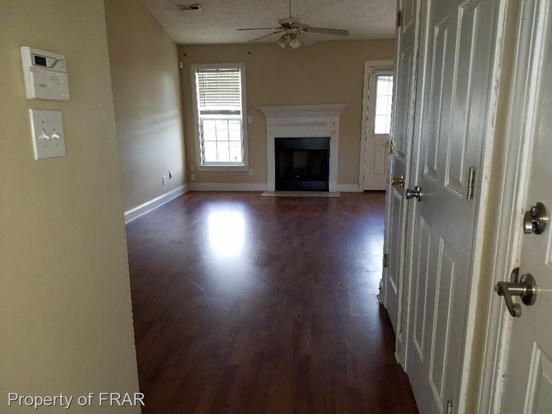3905 Meteor Dr, Hope Mills, NC 28348
