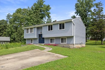3905 Old Creek Ct, Raleigh, NC 27604