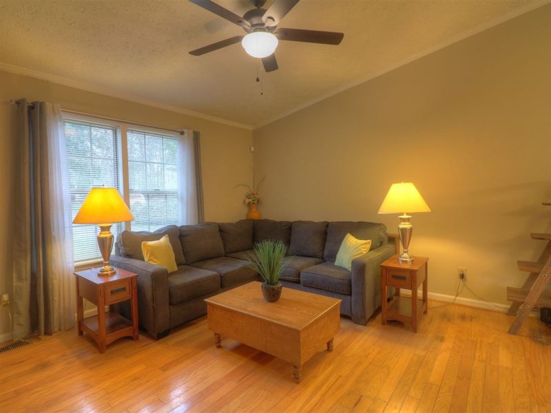 3905 Tyne Dr, Durham, NC 27703
