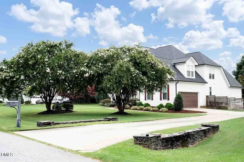3908 Autumn Creek Dr, Fuquay Varina, NC 27526