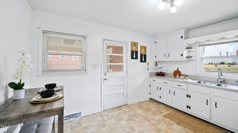 3908 Cash Rd, Durham, NC 27703