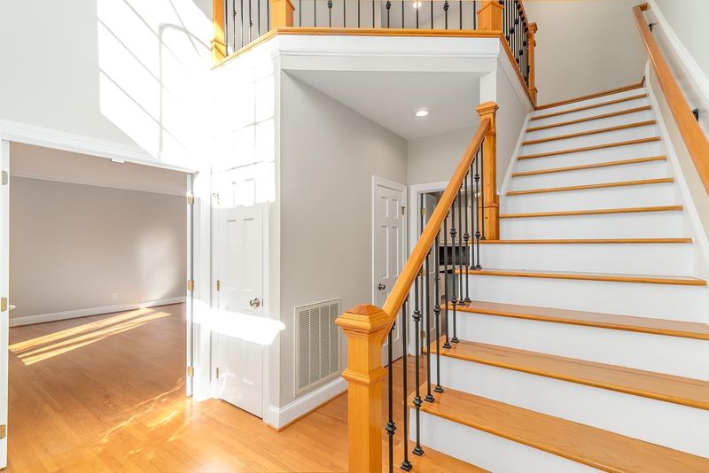 3908 Westwood Pl, Raleigh, NC 27613