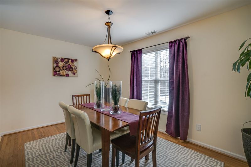 3909 Grandover Dr, Raleigh, NC 27610