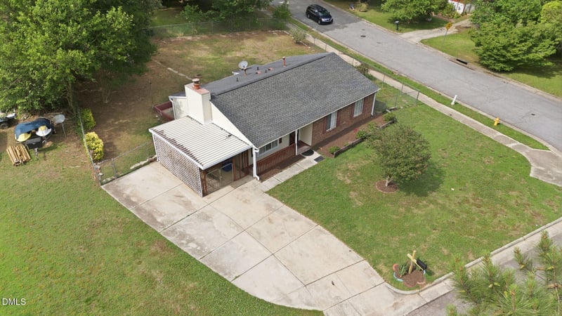 3909 Old Creek Ct, Raleigh, NC 27604