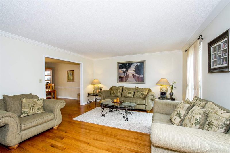 3909 Perney Ct, Apex, NC 27539