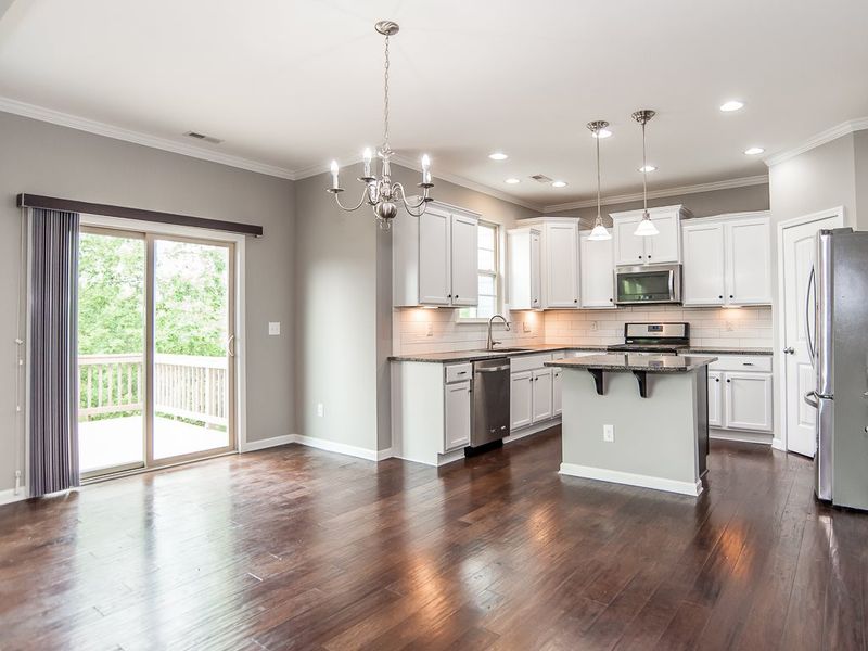3909 Valley Side Ct, Cary, NC 27519