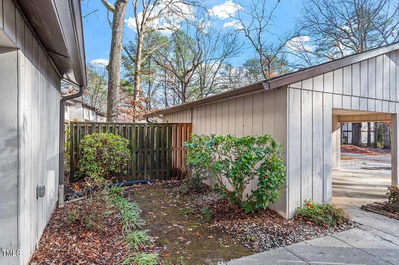 3909 Wendy Ln, Raleigh, NC 27606
