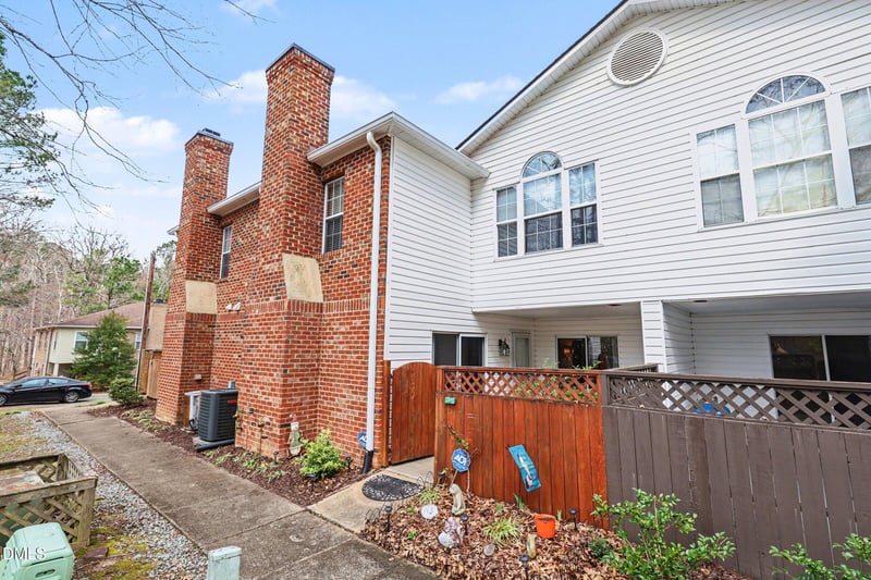 391 Summerwalk Cir, Chapel Hill, NC 27517