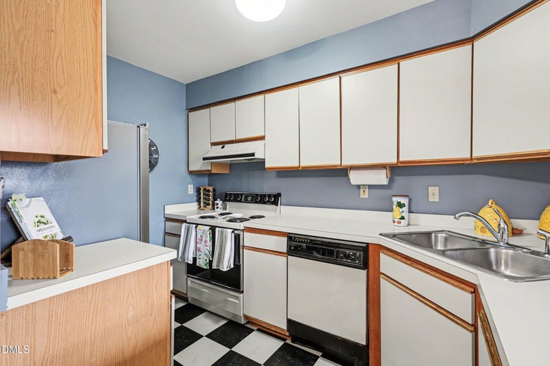 391 Summerwalk Cir, Chapel Hill, NC 27517