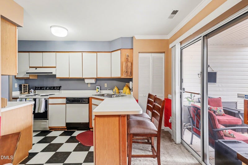 391 Summerwalk Cir, Chapel Hill, NC 27517