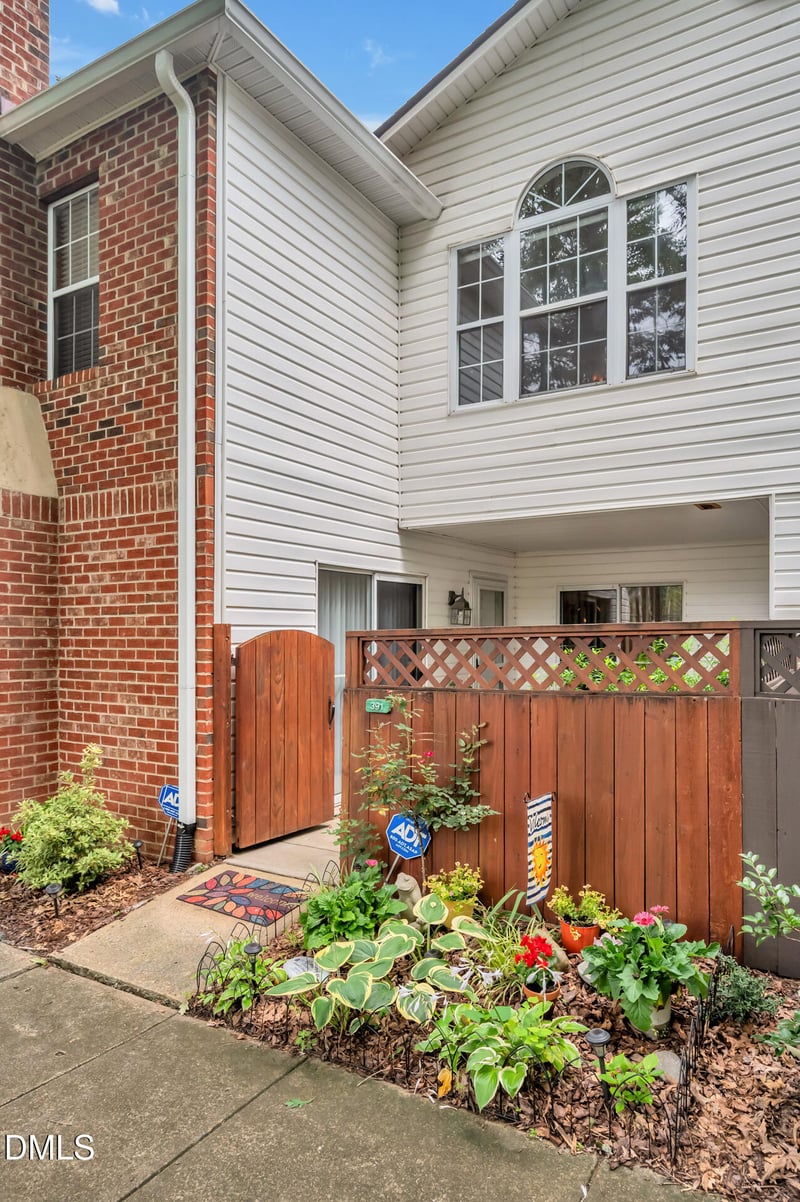 391 Summerwalk Cir, Chapel Hill, NC 27517