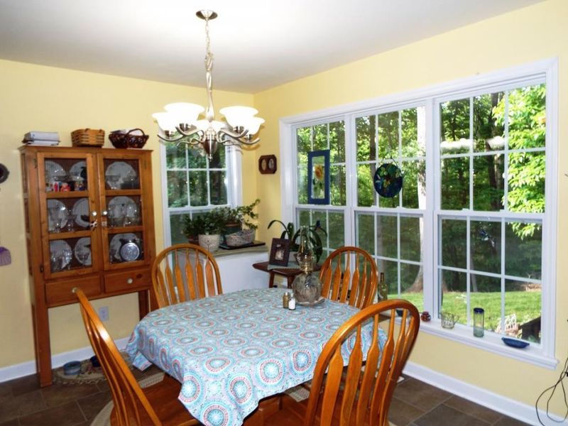 3910 Chucks, Burlington, NC 27215