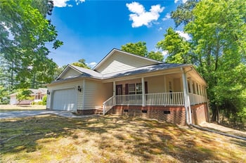 3910 Sarasota Dr, Fayetteville, NC 28311
