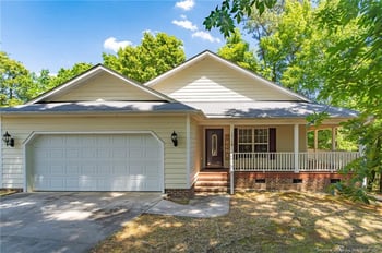 3910 Sarasota Dr, Fayetteville, NC 28311