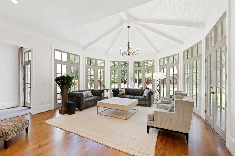 3910 Stratford Ct, Raleigh, NC 27609