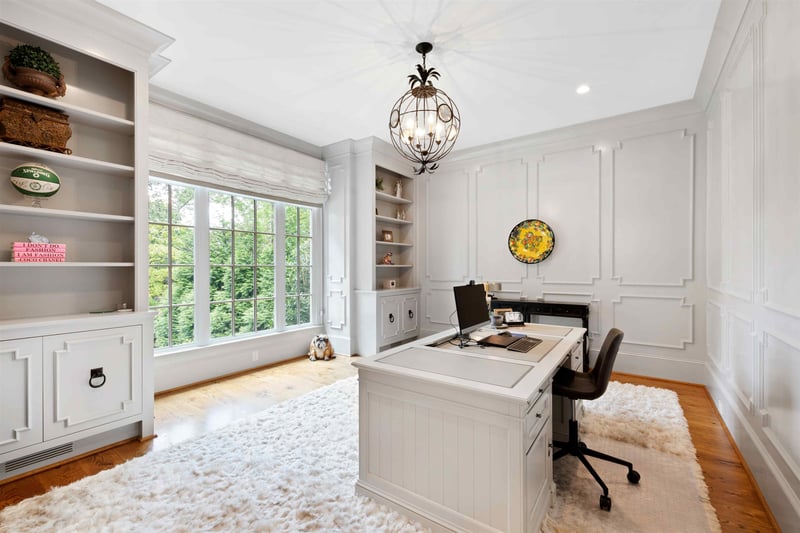 3910 Stratford Ct, Raleigh, NC 27609