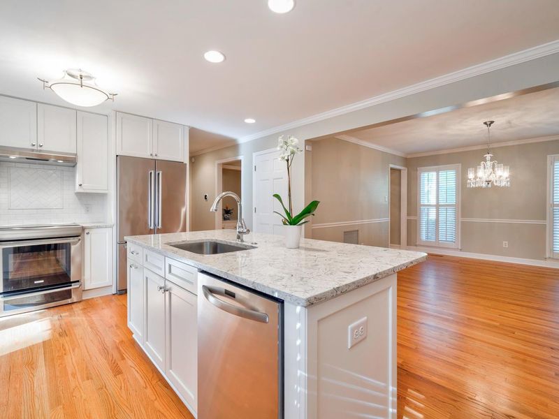 3910 Wentworth Dr, Durham, NC 27707