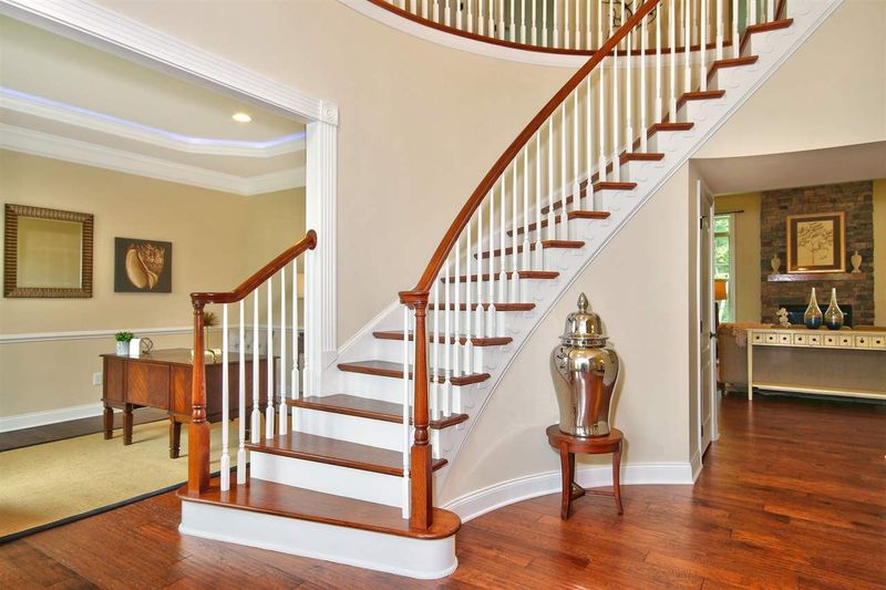 3912 Colinwood Ln, Raleigh, NC 27606