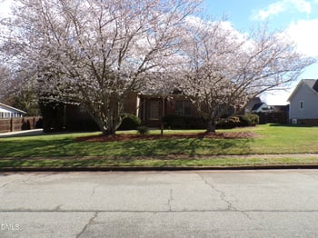 3912 Long Meadow Dr, Mebane, NC 27302