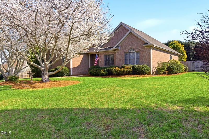 3912 Long Meadow Dr, Mebane, NC 27302