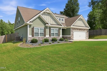 3912 Mendenhall Dr, Zebulon, NC 27597