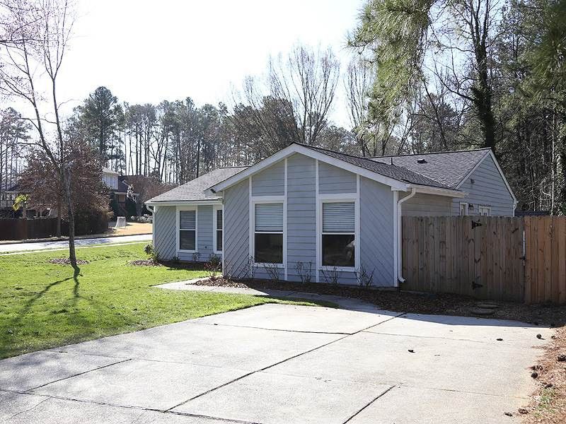 3912 Old Creek Ct, Raleigh, NC 27604