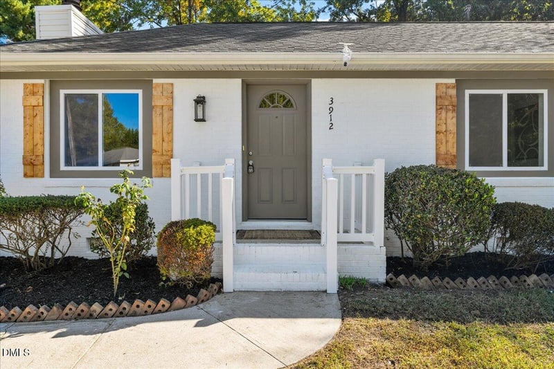 3912 Summer Pl, Raleigh, NC 27604