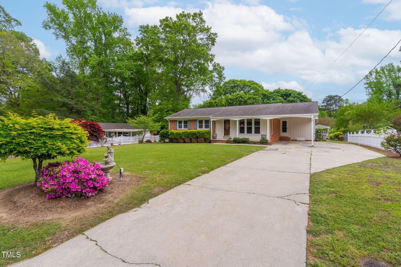 3913 Vesta Dr, Raleigh, NC 27603