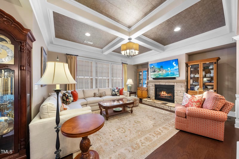 3915 Essex Garden Ln, Raleigh, NC 27612