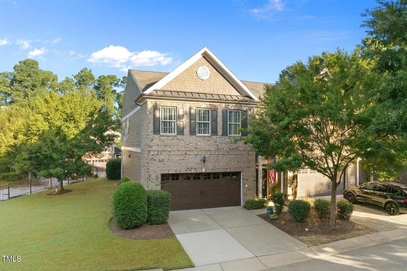 3915 Essex Garden Ln, Raleigh, NC 27612