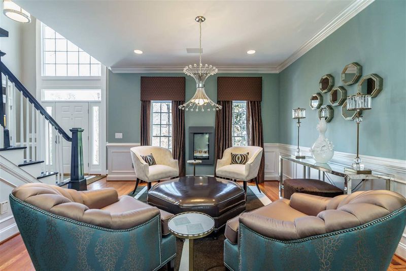 3916 Hemsbury Way, Raleigh, NC 27612