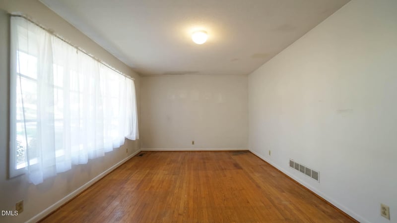 3916 Ingram Dr, Raleigh, NC 27604