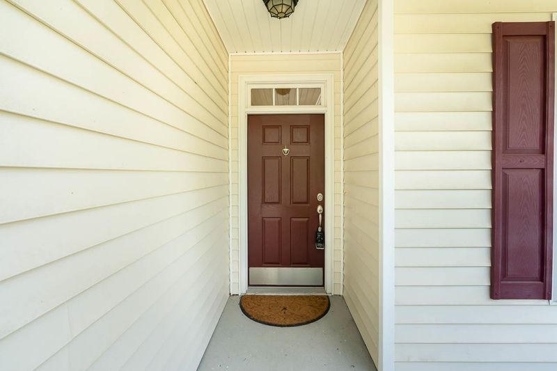 3918 Magnolia Pond Rd, Raleigh, NC 27610