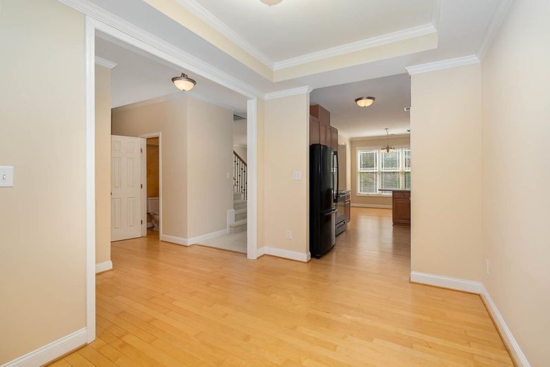 3918 Magnolia Pond Rd, Raleigh, NC 27610