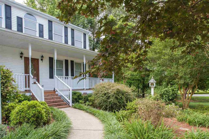 3919 Headwater Ct, Raleigh, NC 27606