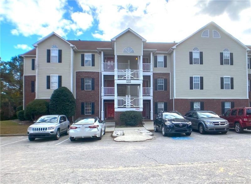 392 Bubble Creek Ct #1, Fayetteville, NC 28311