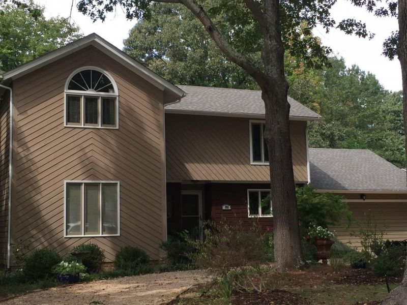392 Edinburgh Dr, Burlington, NC 27215