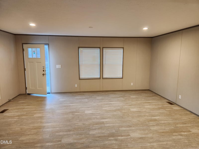 392 Monroe Ln, Erwin, NC 28339