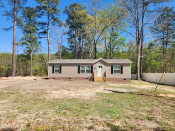 392 Monroe Ln, Erwin, NC 28339
