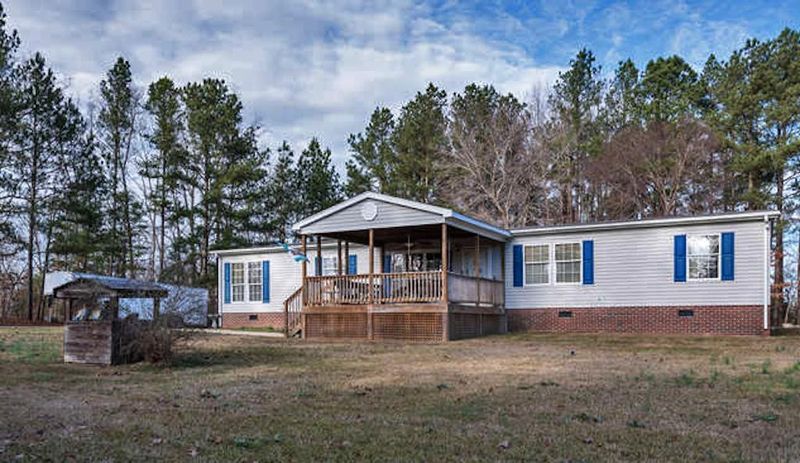 392 Worthy Rd, Sanford, NC 27330