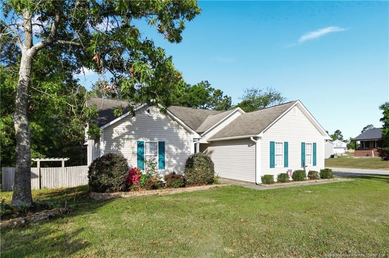 3920 Dickens Ave, Hope Mills, NC 28348